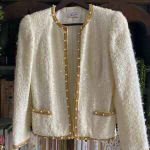 Vintage-Inspired Cream Bouclé Jacket w/ Gold Trim & Pearl Details – Made in USA